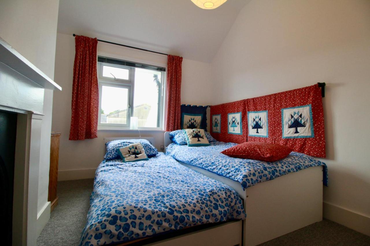 Blachington Cottage, Stunning And Central By Air Premier Сіфорд Екстер'єр фото